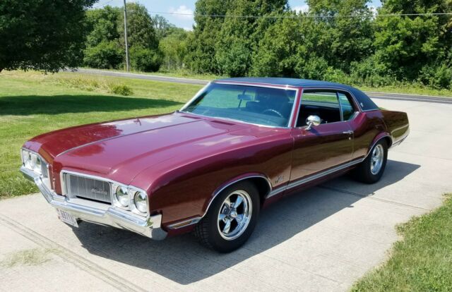 Oldsmobile Cutlass 1970 image number 2