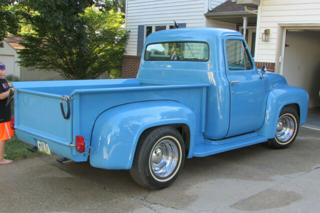 Ford F-100 1955 image number 1