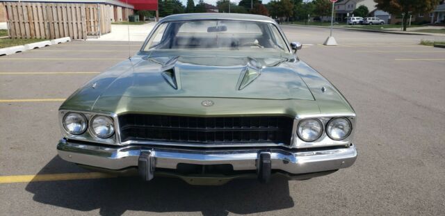 Plymouth Road Runner 1974 image number 1