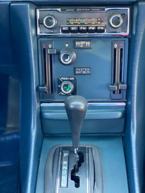 Mercedes-Benz SL-Class 1973 image number 11