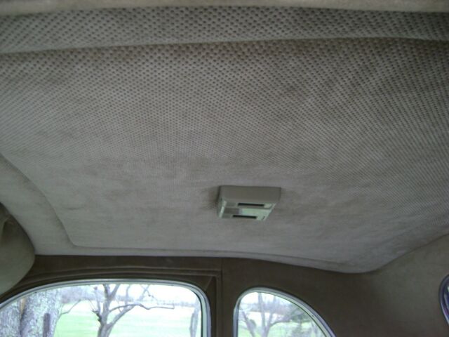 Ford 5-Window 1935 image number 10