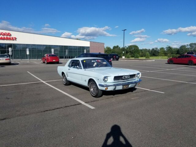 Ford Mustang 1966 image number 12