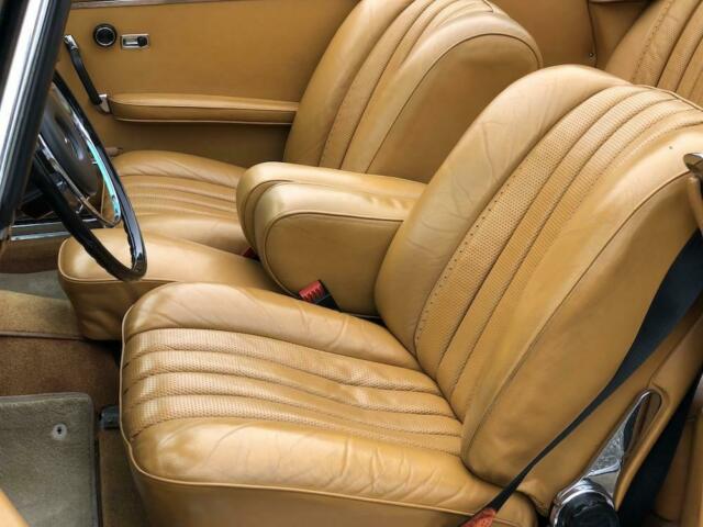 Mercedes-Benz 200-Series 1968 image number 47