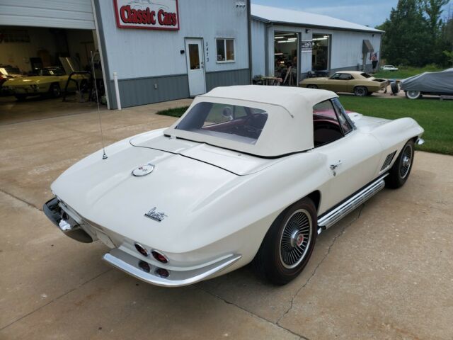 Chevrolet Corvette 1967 image number 29