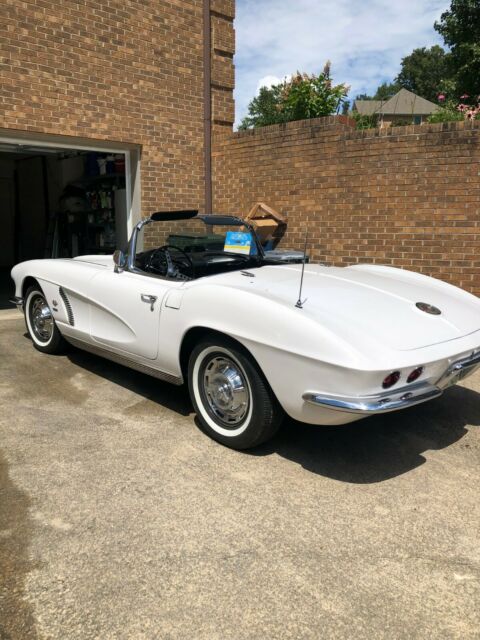 Chevrolet Corvette 1962 image number 5