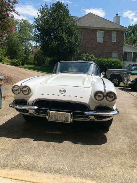 Chevrolet Corvette 1962 image number 7