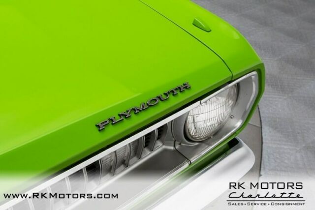 Plymouth Duster 1971 image number 16