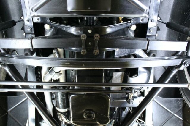Ford Deluxe 1939 image number 21