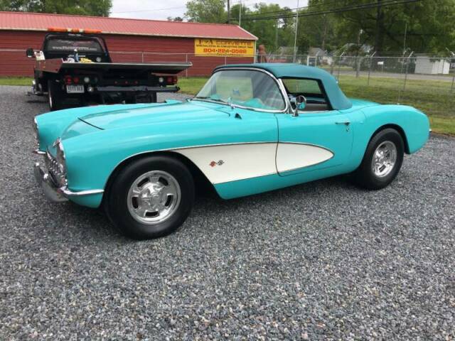 Chevrolet Corvette 1956 image number 0