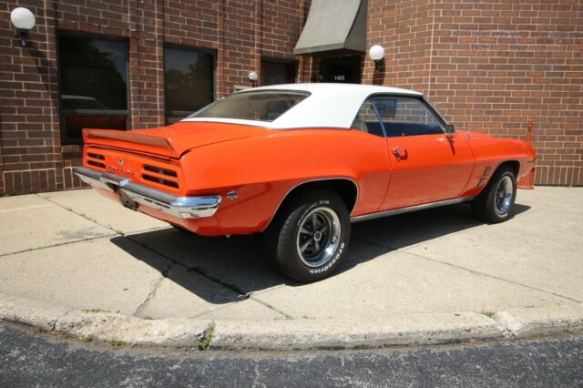 Pontiac Firebird 1969 image number 30
