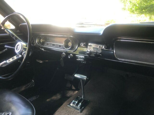 Ford Mustang 1965 image number 10