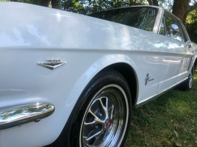 Ford Mustang 1965 image number 27