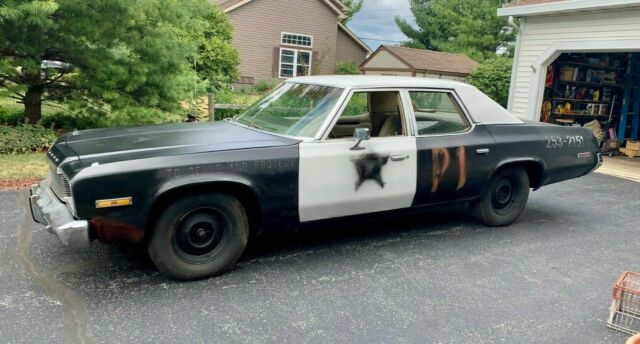 Plymouth Fury 1974 image number 1