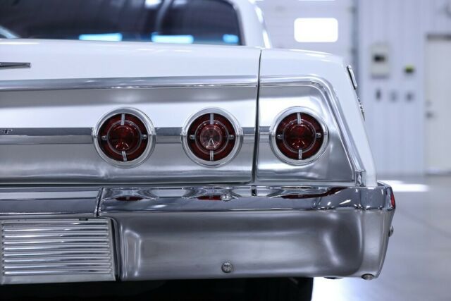 Chevrolet Impala 1962 image number 11