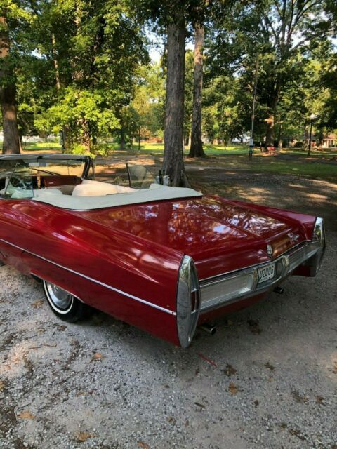 Cadillac DeVille 1967 image number 4