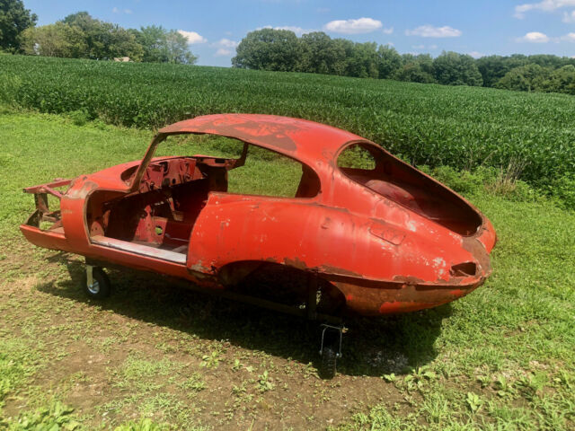 Jaguar E-Type 1963 image number 5