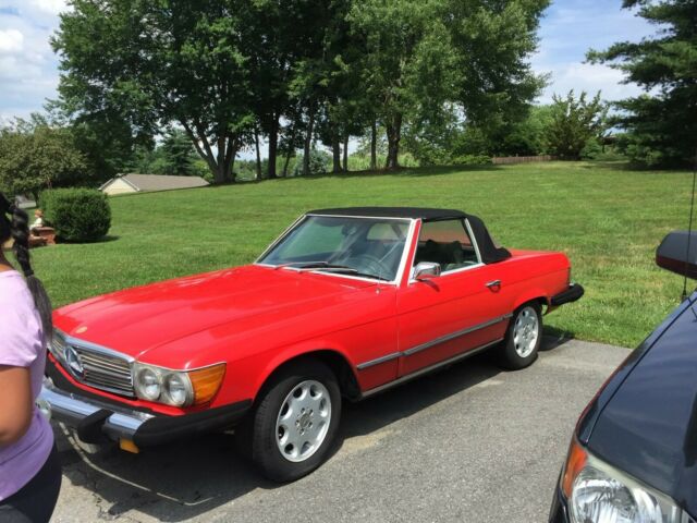 Mercedes-Benz 400-Series 1974 image number 3