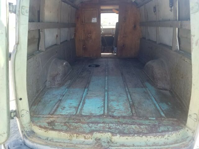 Chevrolet 3800 PANEL TRUCK 1955 image number 37