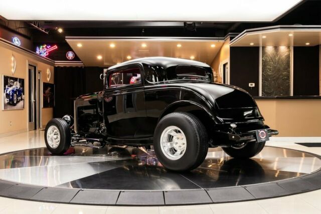 Ford 3-Window 1932 image number 14