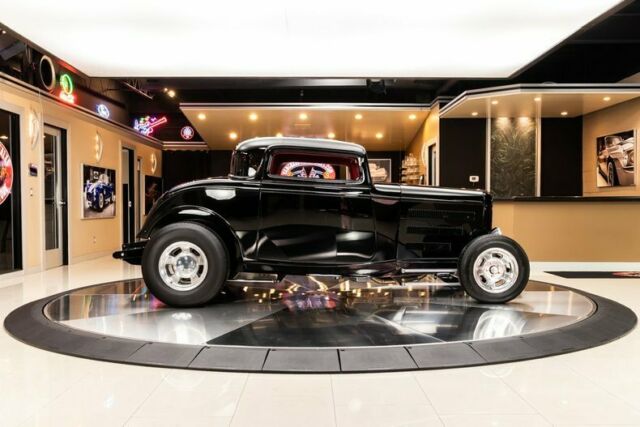 Ford 3-Window 1932 image number 33