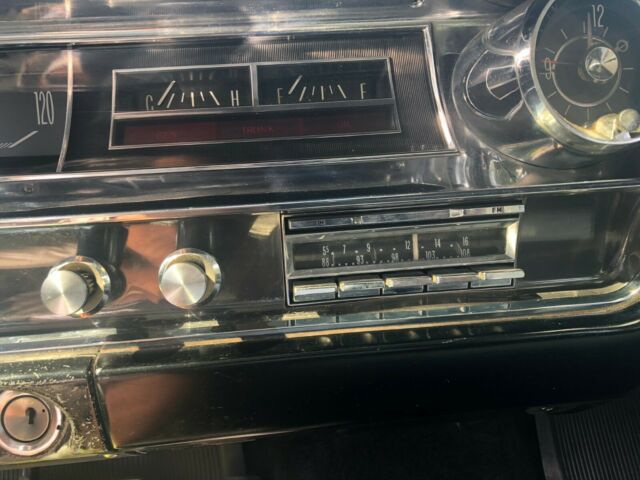 Cadillac DeVille 1964 image number 20
