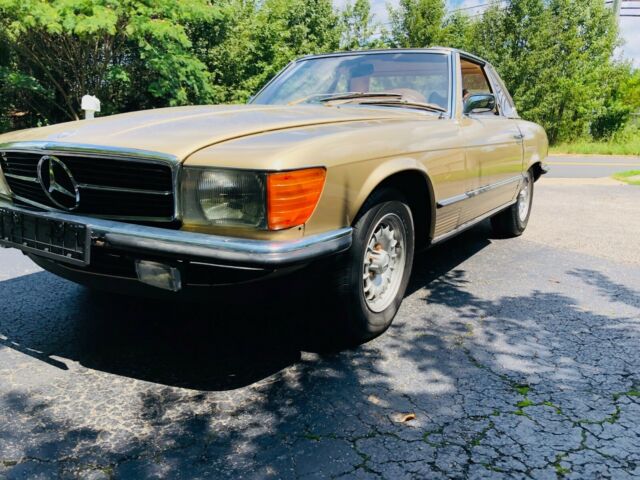 Mercedes-Benz SL-Class 1972 image number 0