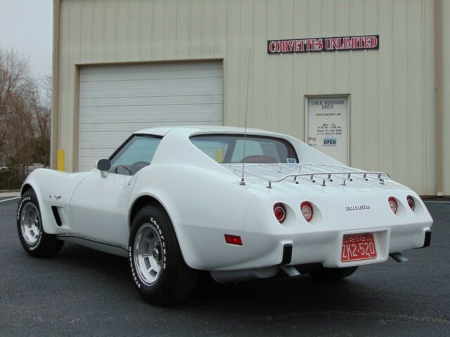 Chevrolet Corvette 1977 image number 2