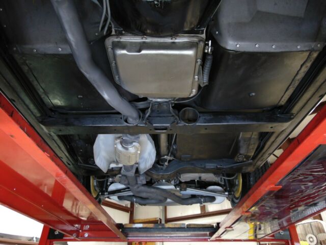 Chevrolet Corvette 1977 image number 21