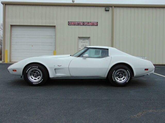 Chevrolet Corvette 1977 image number 27
