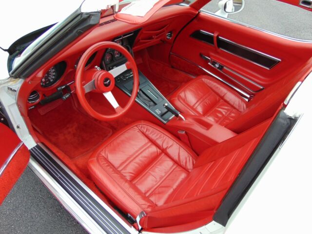 Chevrolet Corvette 1977 image number 34