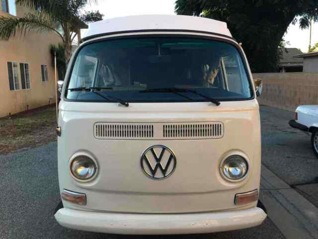 Volkswagen Westfalia Camper 1971 image number 24