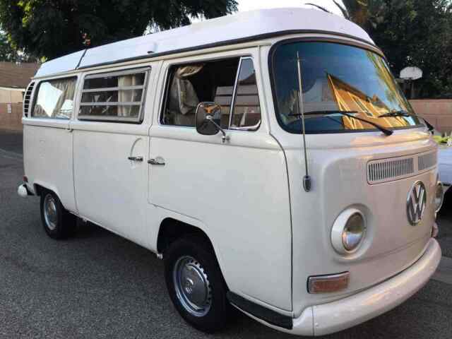 Volkswagen Westfalia Camper 1971 image number 26