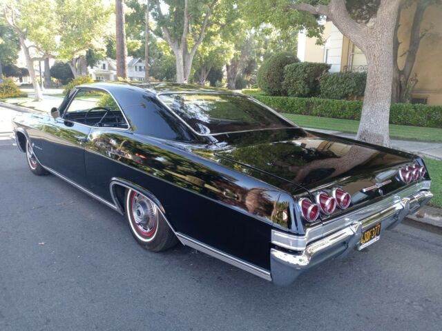 Chevrolet Impala 1965 image number 22