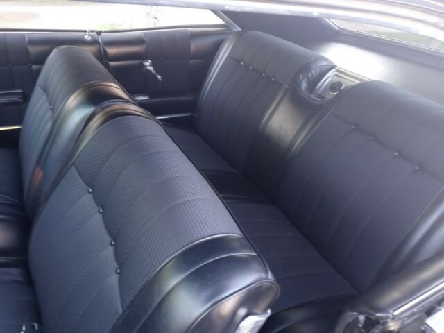 Chevrolet Impala 1965 image number 26