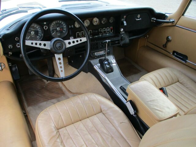 Jaguar E-Type 1972 image number 8