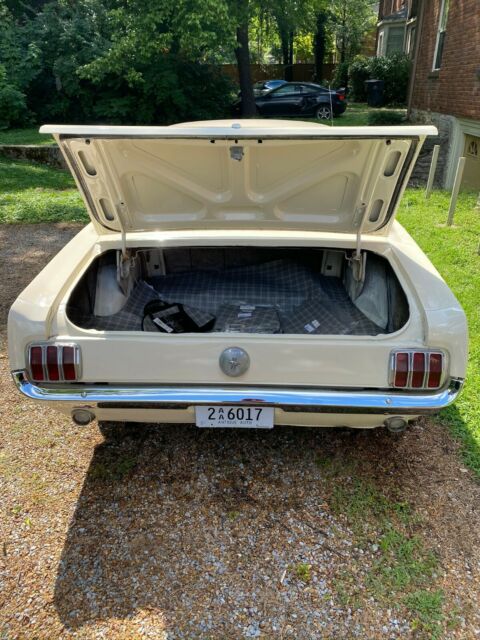 Ford Mustang 1966 image number 17