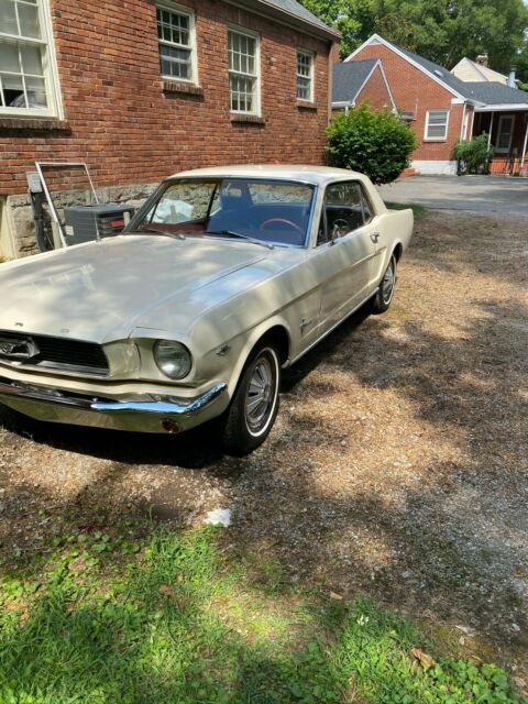 Ford Mustang 1966 image number 24
