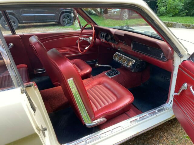 Ford Mustang 1966 image number 32