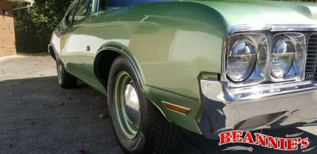 Oldsmobile Cutlass 1970 image number 7