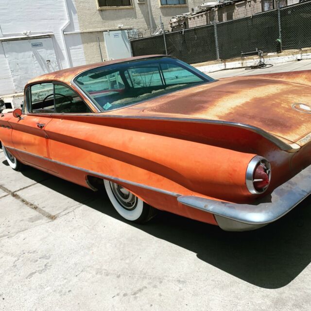 Buick LeSabre 1960 image number 0