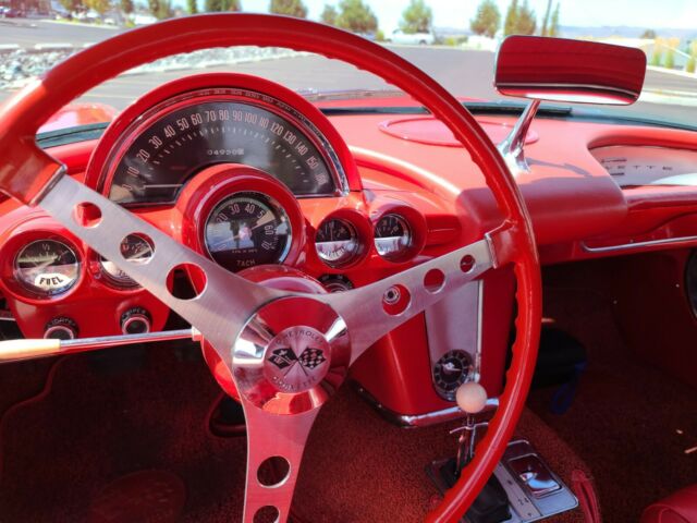 Chevrolet Corvette 1960 image number 10