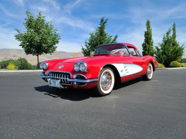 Chevrolet Corvette 1960 image number 24