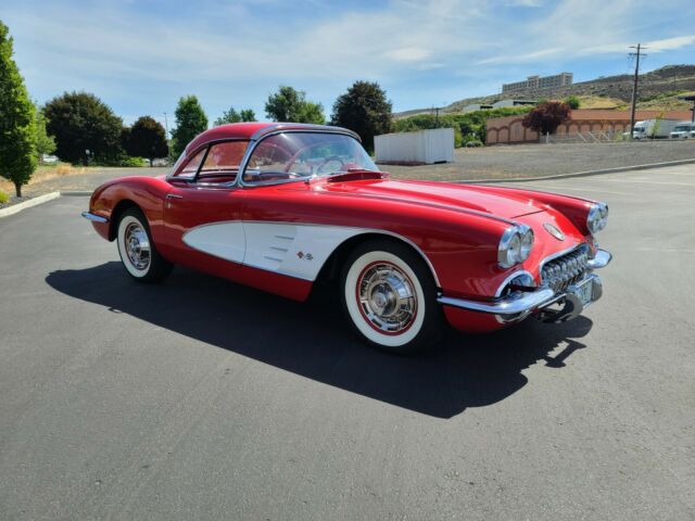 Chevrolet Corvette 1960 image number 6