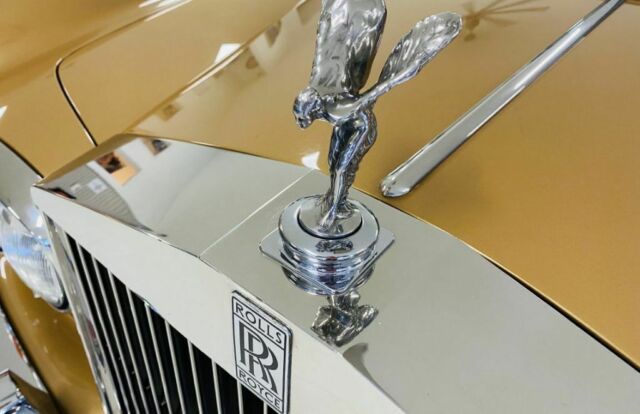 Rolls-Royce Corniche MPW Coupe 1972 image number 17