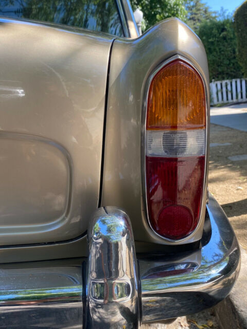 Rolls-Royce Silver Shadow 1973 image number 37