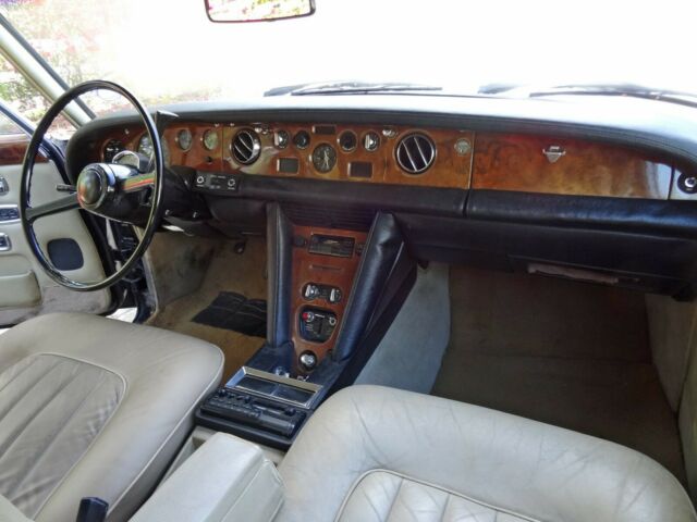 Rolls-Royce Silver Shadow 1973 image number 46