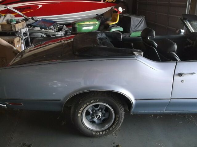 Oldsmobile Cutlass 1972 image number 0