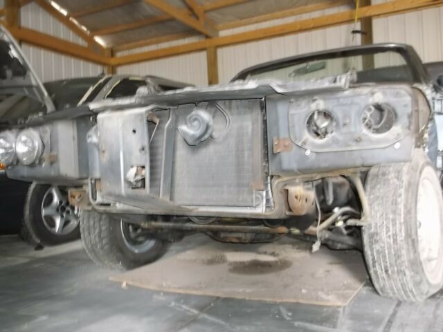 Oldsmobile Cutlass 1972 image number 2
