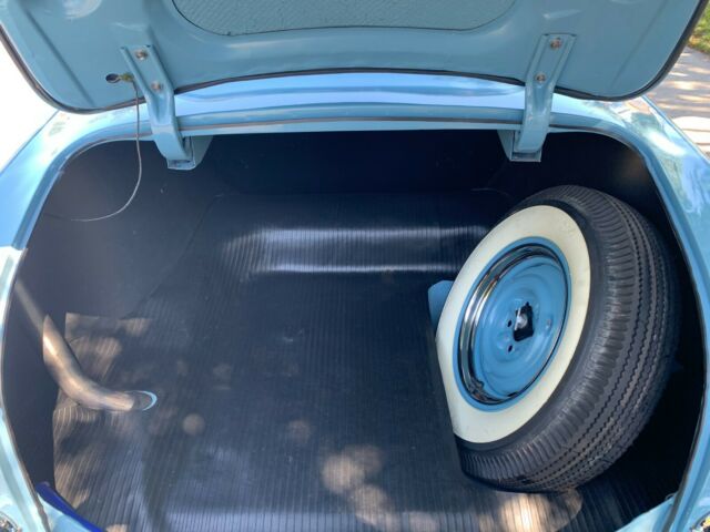 Ford Victoria 1951 image number 43