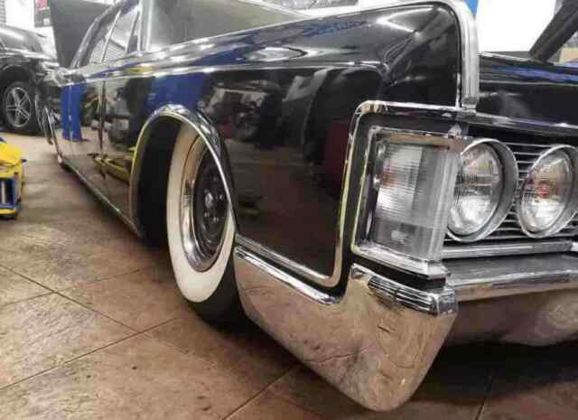 Lincoln Continental Mk III 1968 image number 6